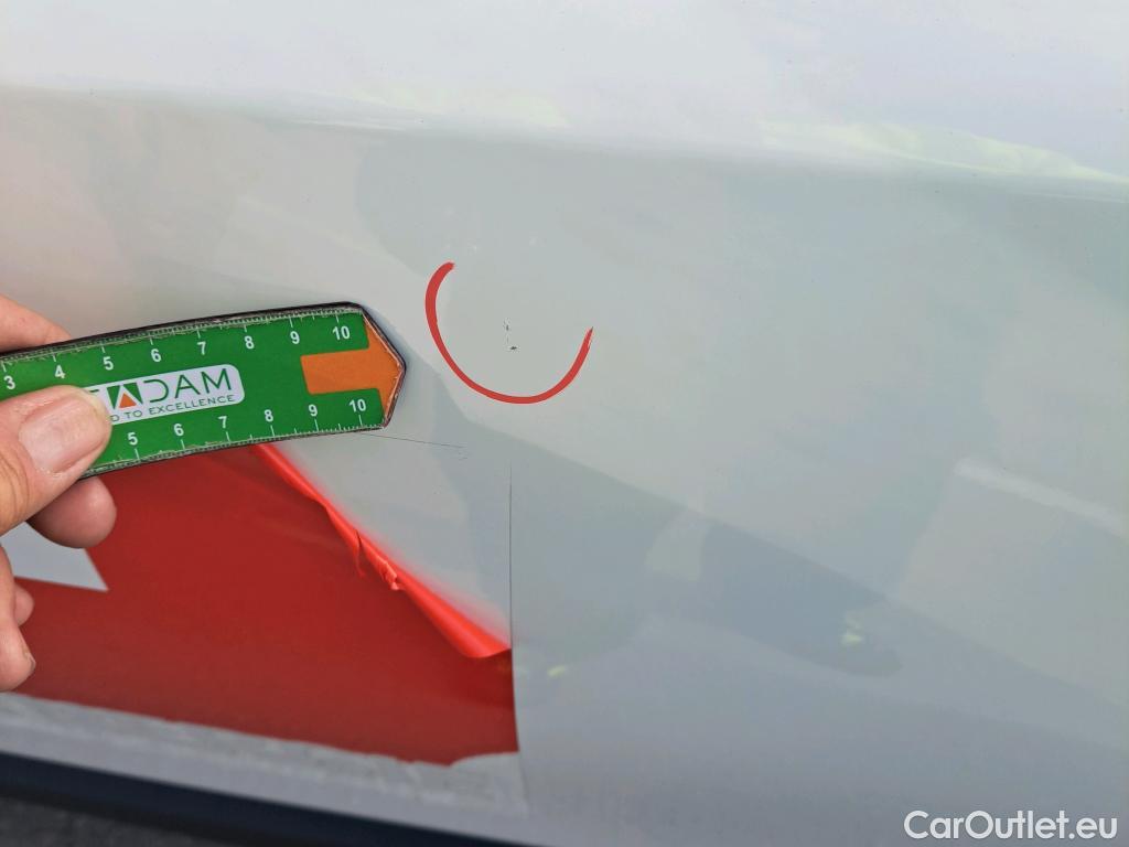  Toyota  C-HR TOYOTA  / 2019 / 5P / todoterreno 1.8 125H Active #27