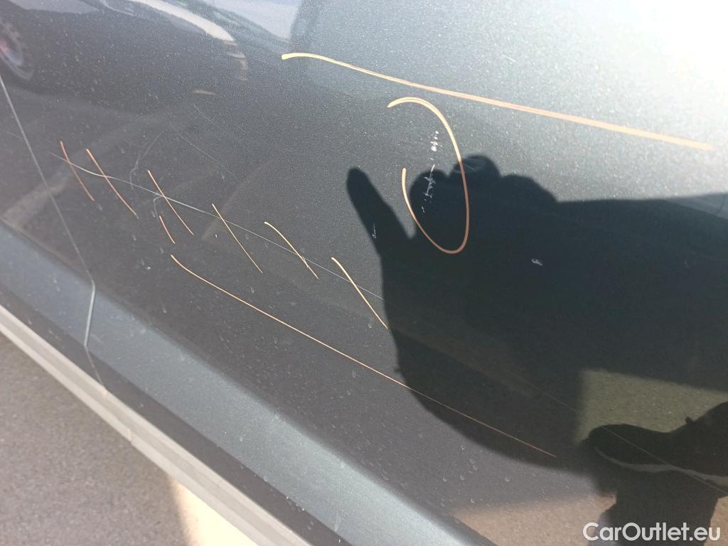  Seat  ATECA SEAT  / 2016 / 5P / todoterreno 1.5 TSI 110kW DSG S&S Style Go #4