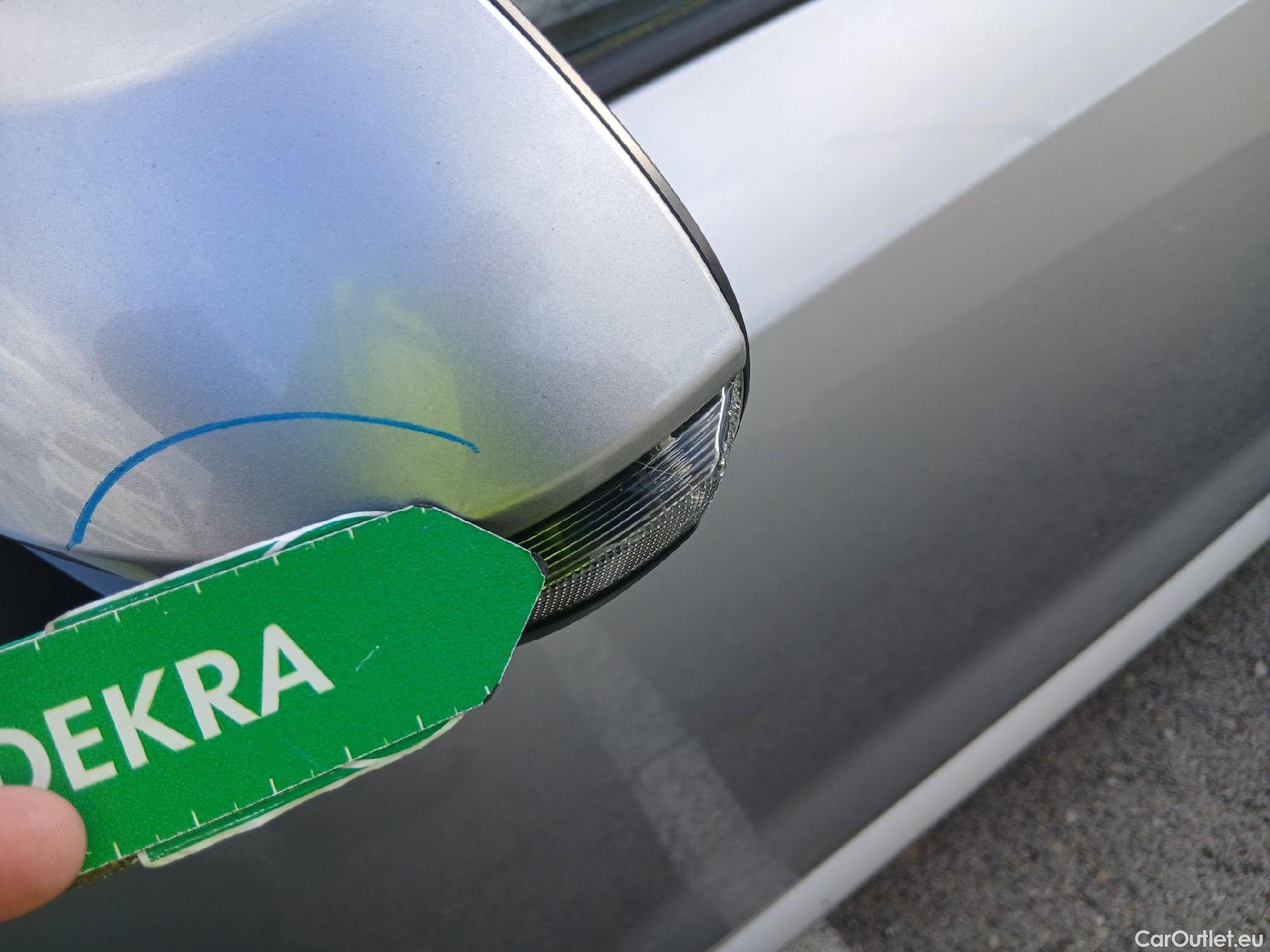  Toyota  Corolla TOYOTA  / 2019 / 5P / familiar 1.8 125H ACTIVE TECH E-CVT TOU SPORT #13