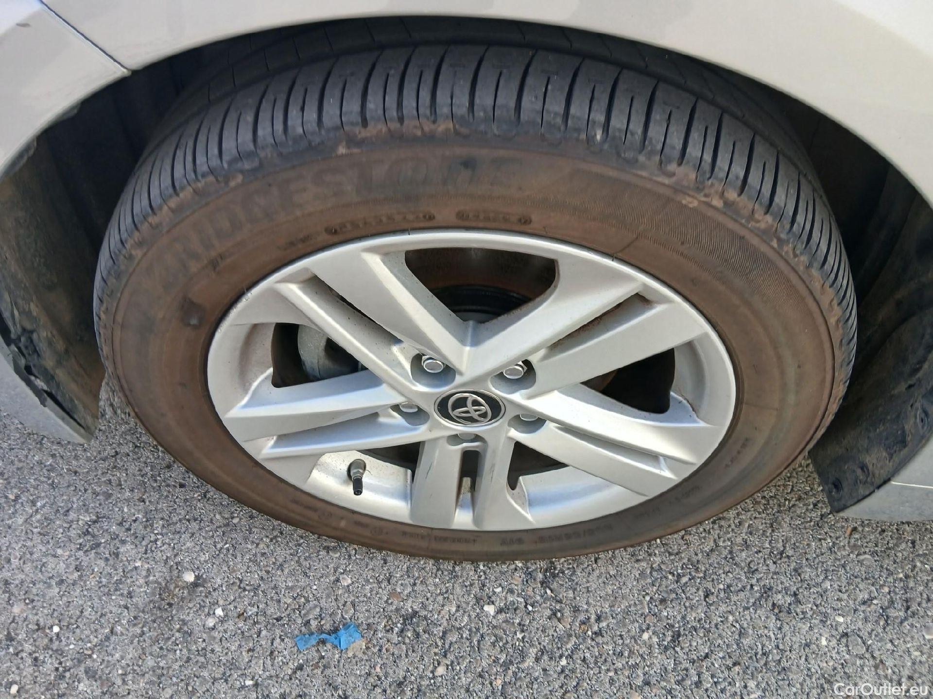  Toyota  Corolla TOYOTA  / 2019 / 5P / familiar 1.8 125H ACTIVE TECH E-CVT TOU SPORT #5