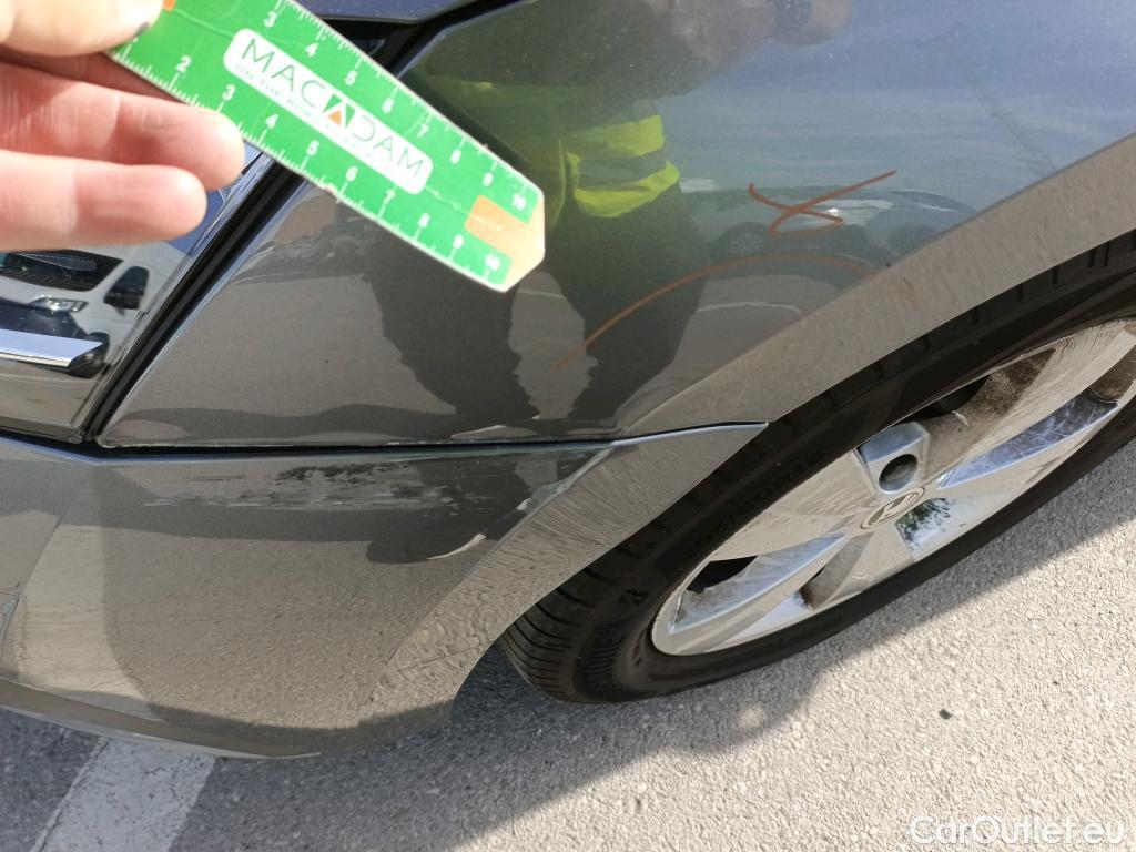  Skoda  Octavia SKODA  / 2020 / 5P / familiar Combi 2.0 TDI 85kW(115CV) DSG Ambition #4