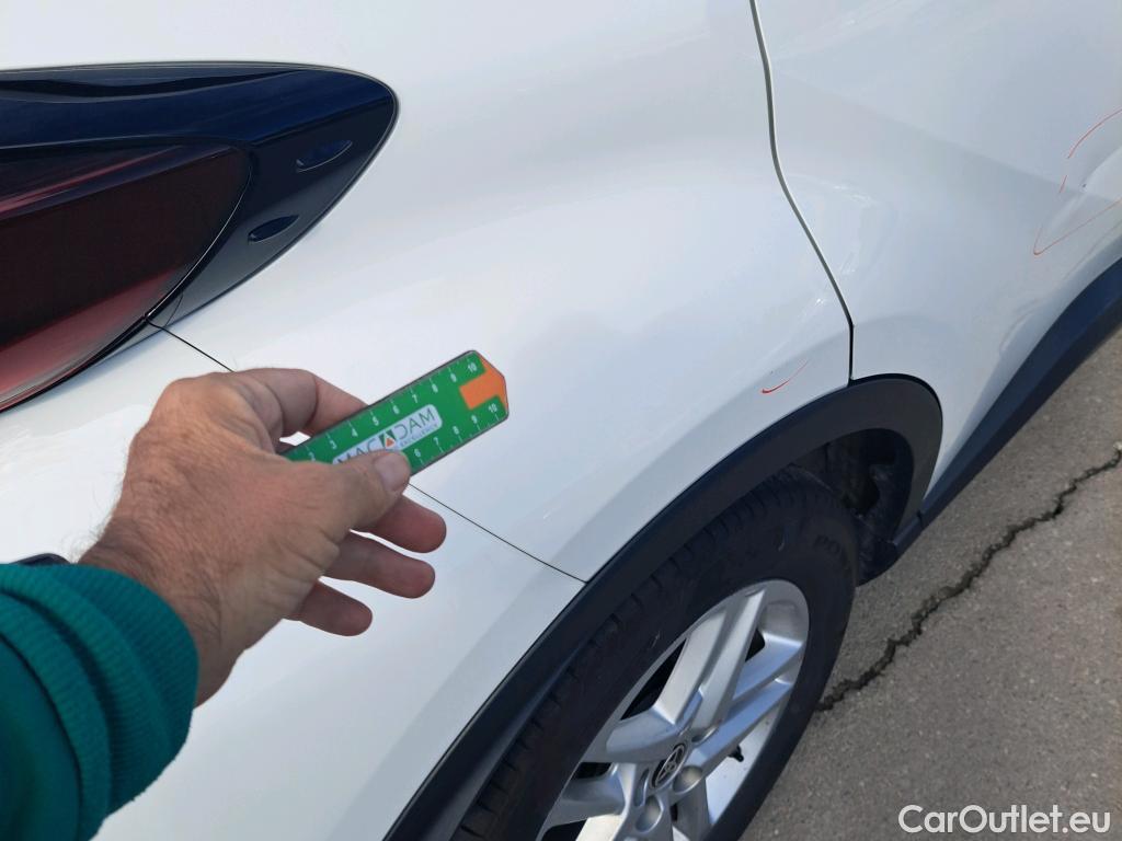  Toyota  C-HR TOYOTA  / 2019 / 5P / todoterreno 1.8 125H Active #30