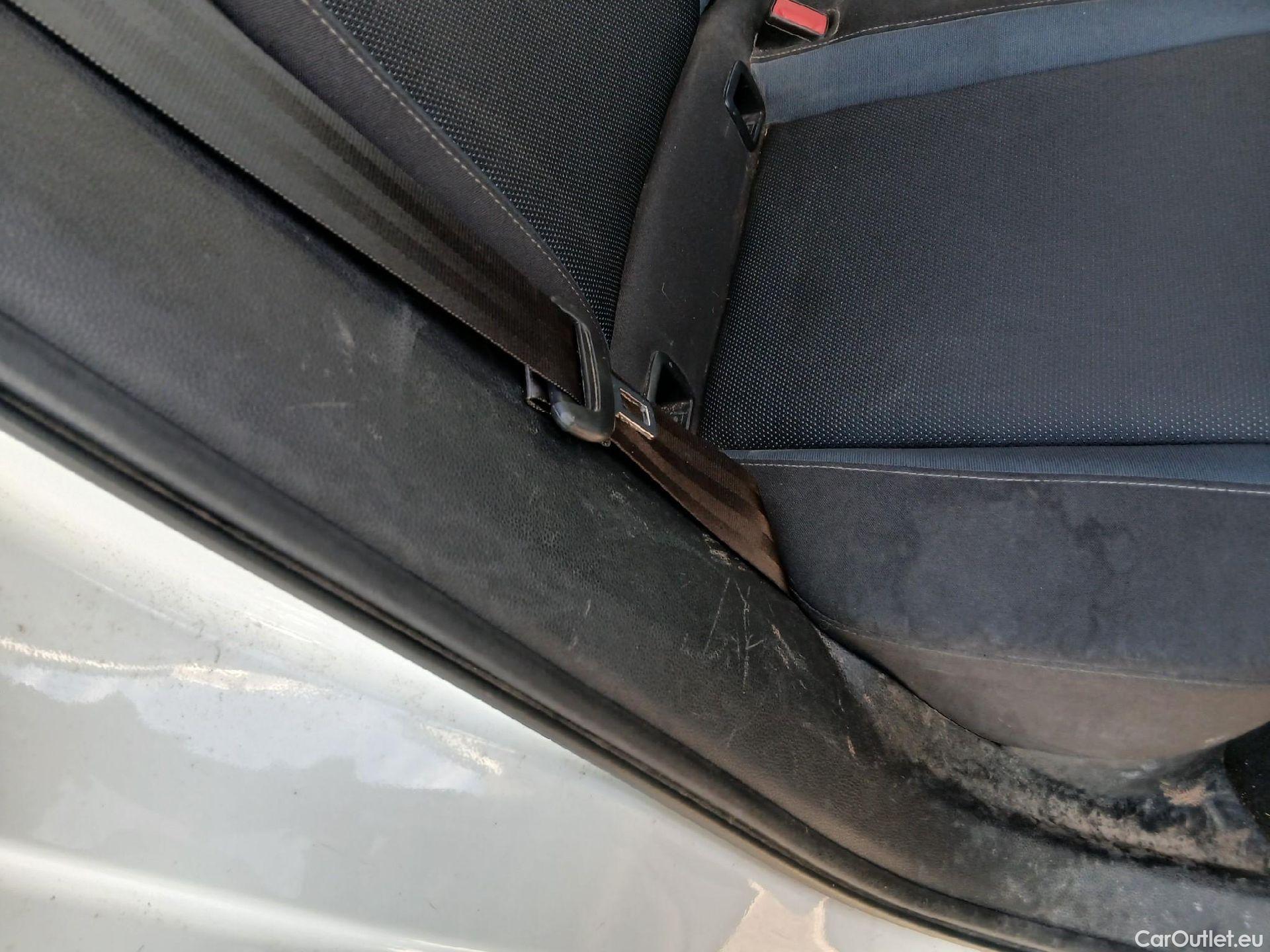  Seat  ATECA SEAT  / 2016 / 5P / todoterreno 1.6 TDI 85kW (115CV) St&Sp Style Eco #5