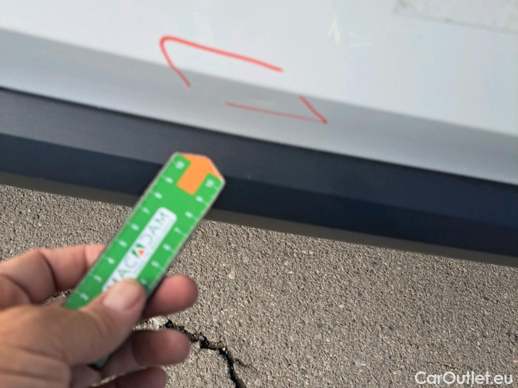  Toyota  C-HR TOYOTA  / 2019 / 5P / todoterreno 1.8 125H Active #7