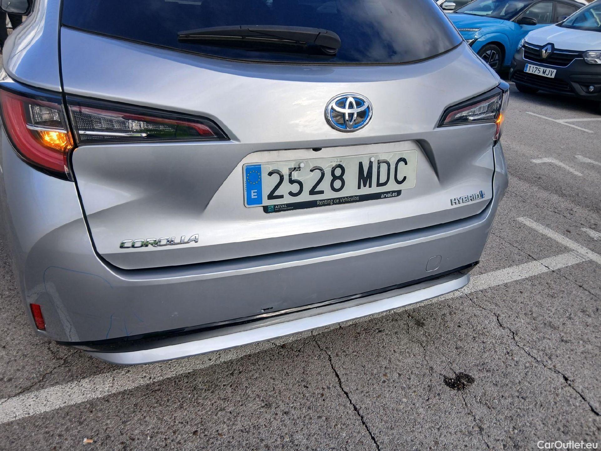  Toyota  Corolla TOYOTA  / 2019 / 5P / familiar 1.8 125H ACTIVE TECH E-CVT TOU SPORT #24