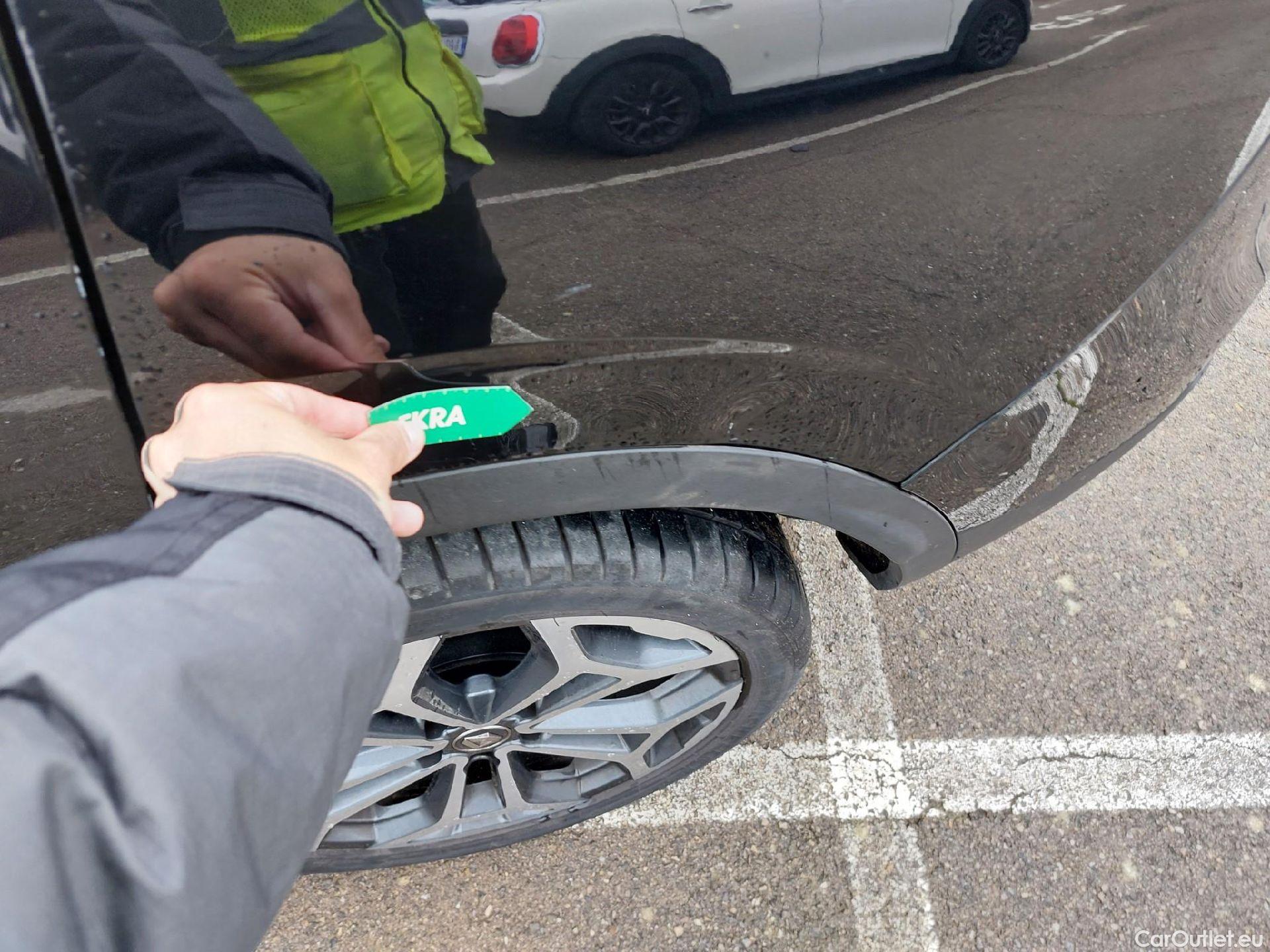  Renault  Kadjar RENAULT  / 2019 / 5P / crossover Techno GPF TCe 103kW (140CV) EDC #8