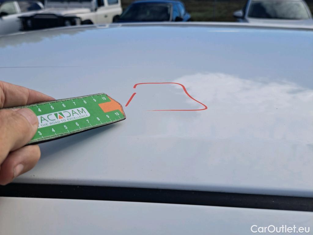  Toyota  C-HR TOYOTA  / 2019 / 5P / todoterreno 1.8 125H Active #3