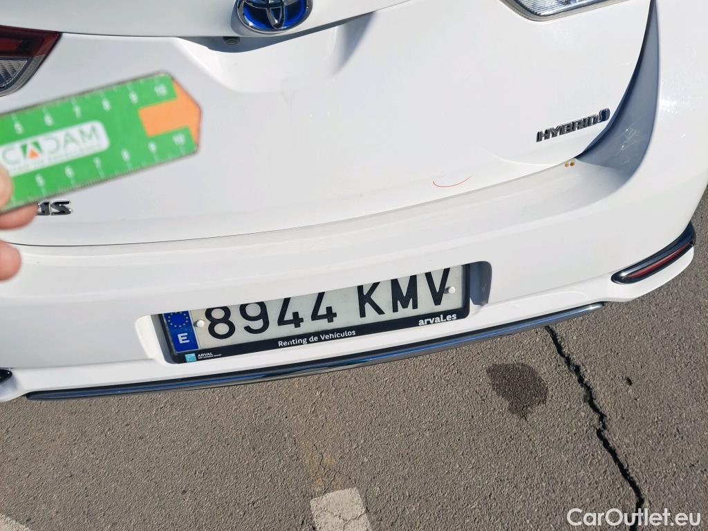  Toyota  Auris TOYOTA  5p 2G berlina con portón 1.8 140H Hybrid Feel! Edition #32