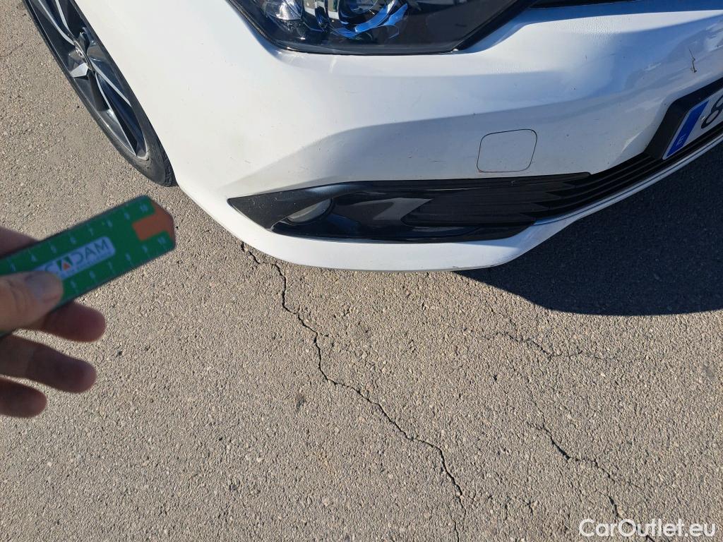  Toyota  Auris TOYOTA  5p 2G berlina con portón 1.8 140H Hybrid Feel! Edition #26