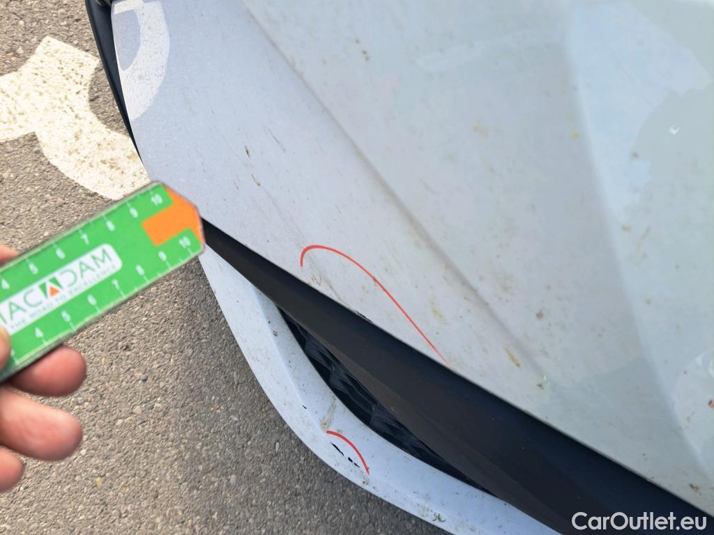  Toyota  C-HR TOYOTA  / 2019 / 5P / todoterreno 1.8 125H Active #17