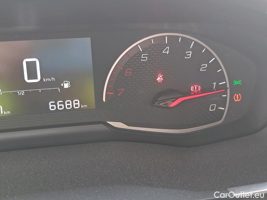  Peugeot  2008 PEUGEOT  / 2019 / 5P / todoterreno Active BlueHDI 81kW (110CV) #25