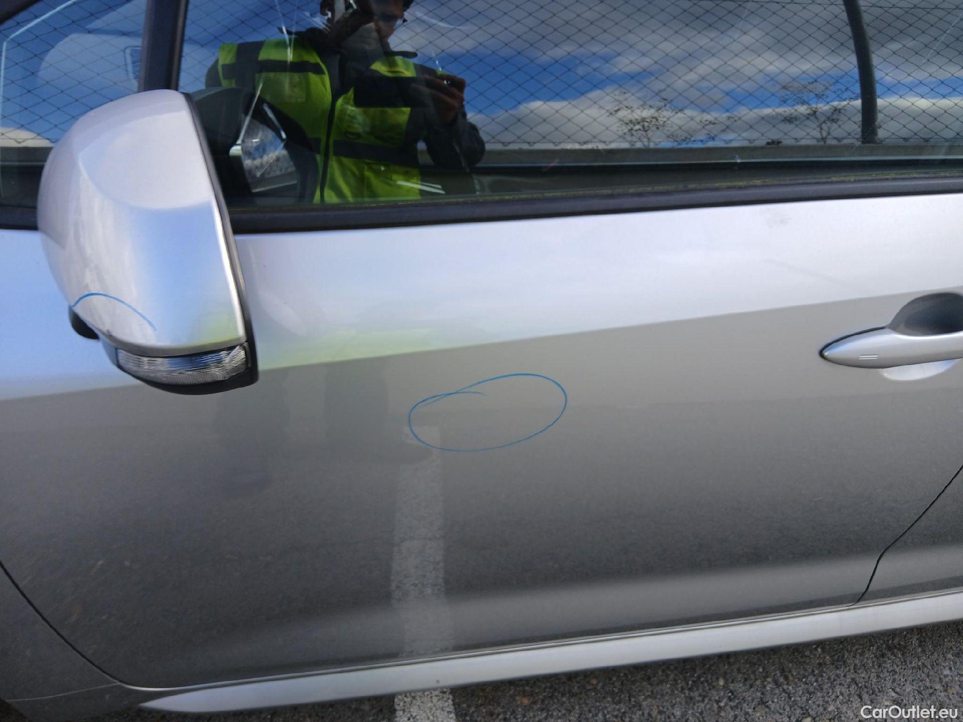  Toyota  Corolla TOYOTA  / 2019 / 5P / familiar 1.8 125H ACTIVE TECH E-CVT TOU SPORT #16