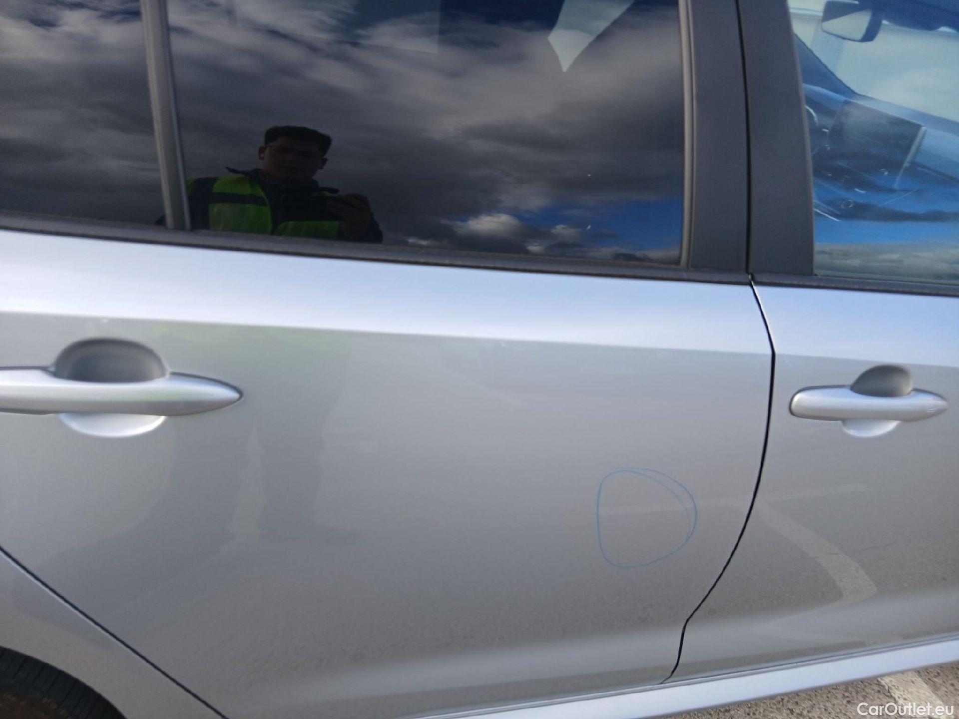  Toyota  Corolla TOYOTA  / 2019 / 5P / familiar 1.8 125H ACTIVE TECH E-CVT TOU SPORT #28