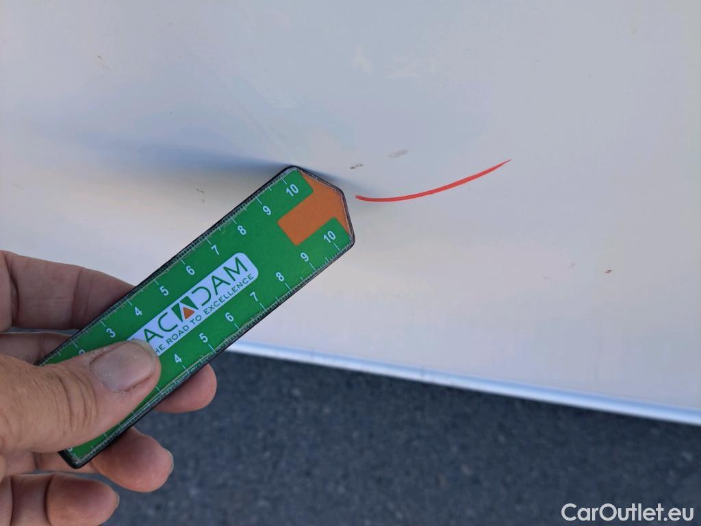  Toyota  Auris TOYOTA  5p 2G berlina con portón 1.8 140H Hybrid Feel! Edition #31