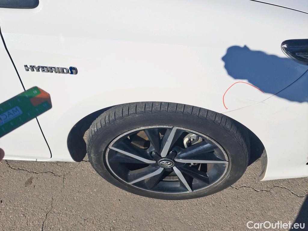  Toyota  Auris TOYOTA  5p 2G berlina con portón 1.8 140H Hybrid Feel! Edition #14