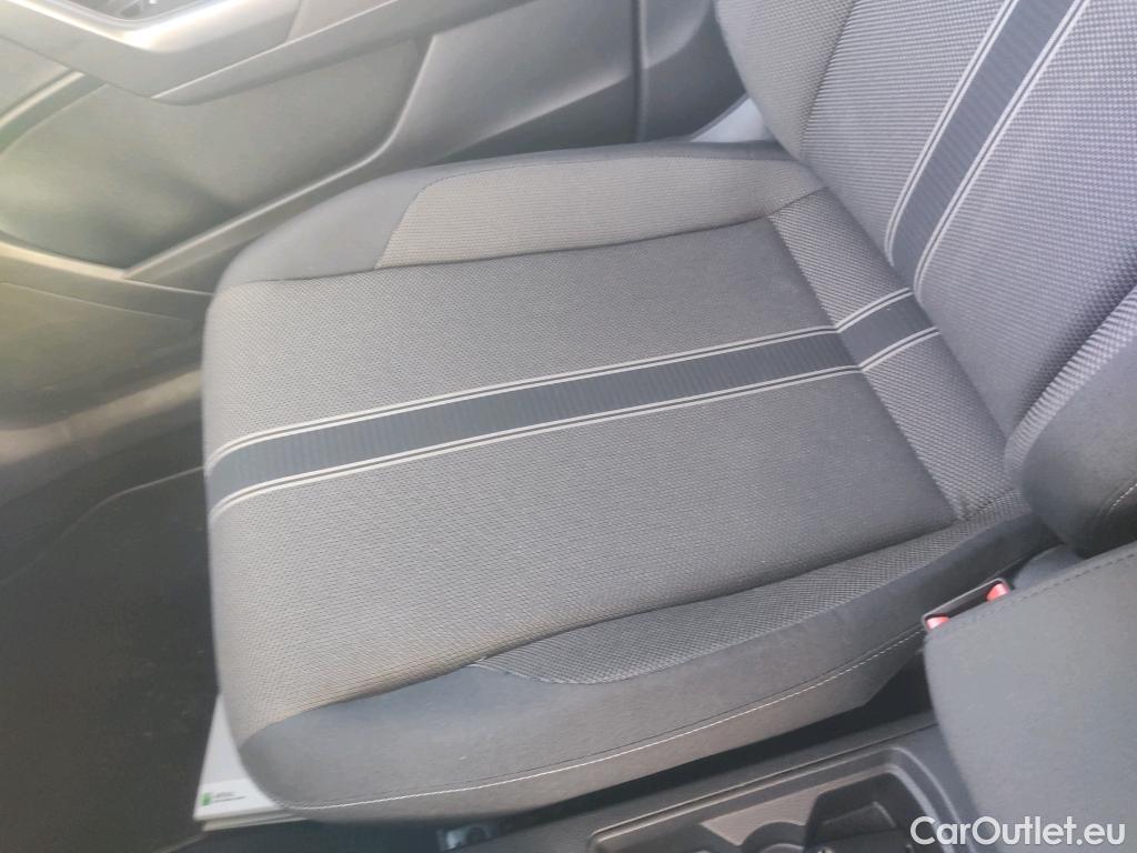  Volkswagen  T-ROC VOLKSWAGEN  / 2017 / 5P / todoterreno Advance 1.0 TSI 85kW (115CV) #3