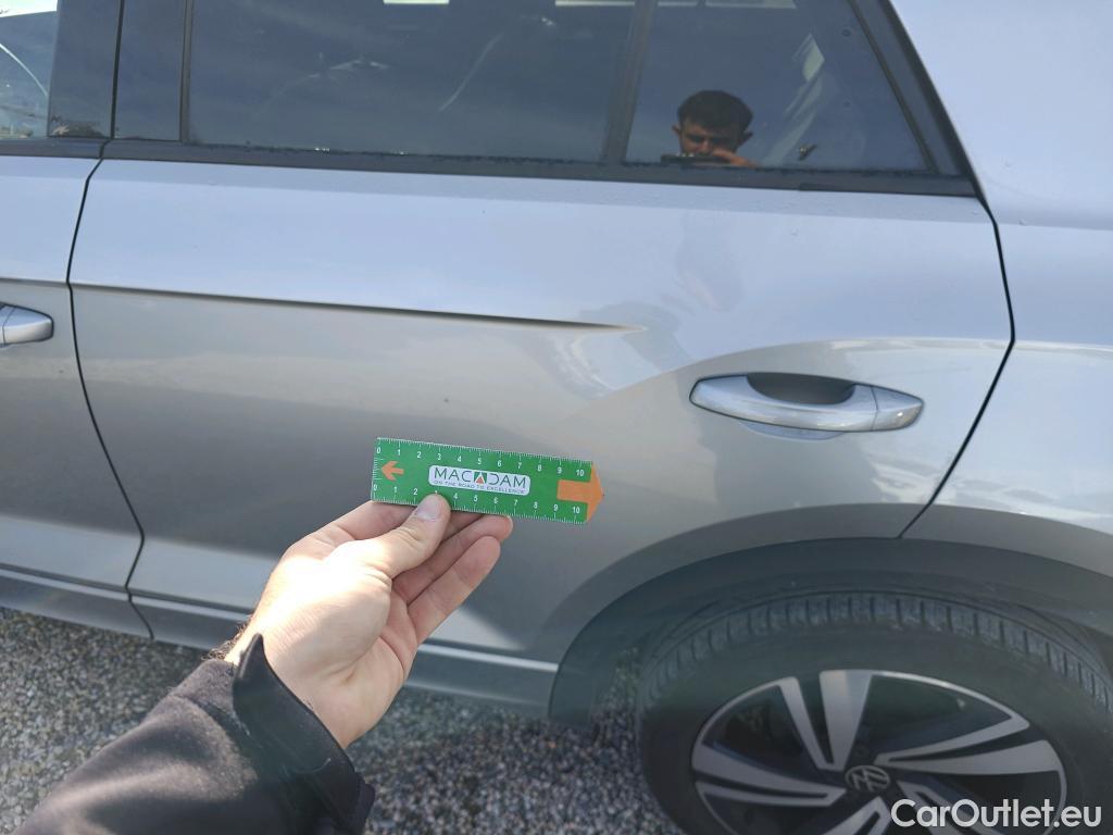  Volkswagen  T-ROC VOLKSWAGEN  / 2021 / 5P / todoterreno R-Line 1.5 TSI 110kW (150CV) #6