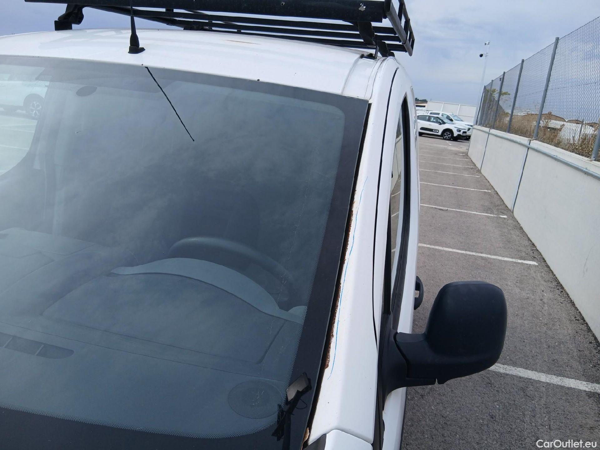  Citroen  Berlingo CITROEN  / 2015 / 3P / furgón derivado de turismo BlueHDi 74KW (100CV) #8