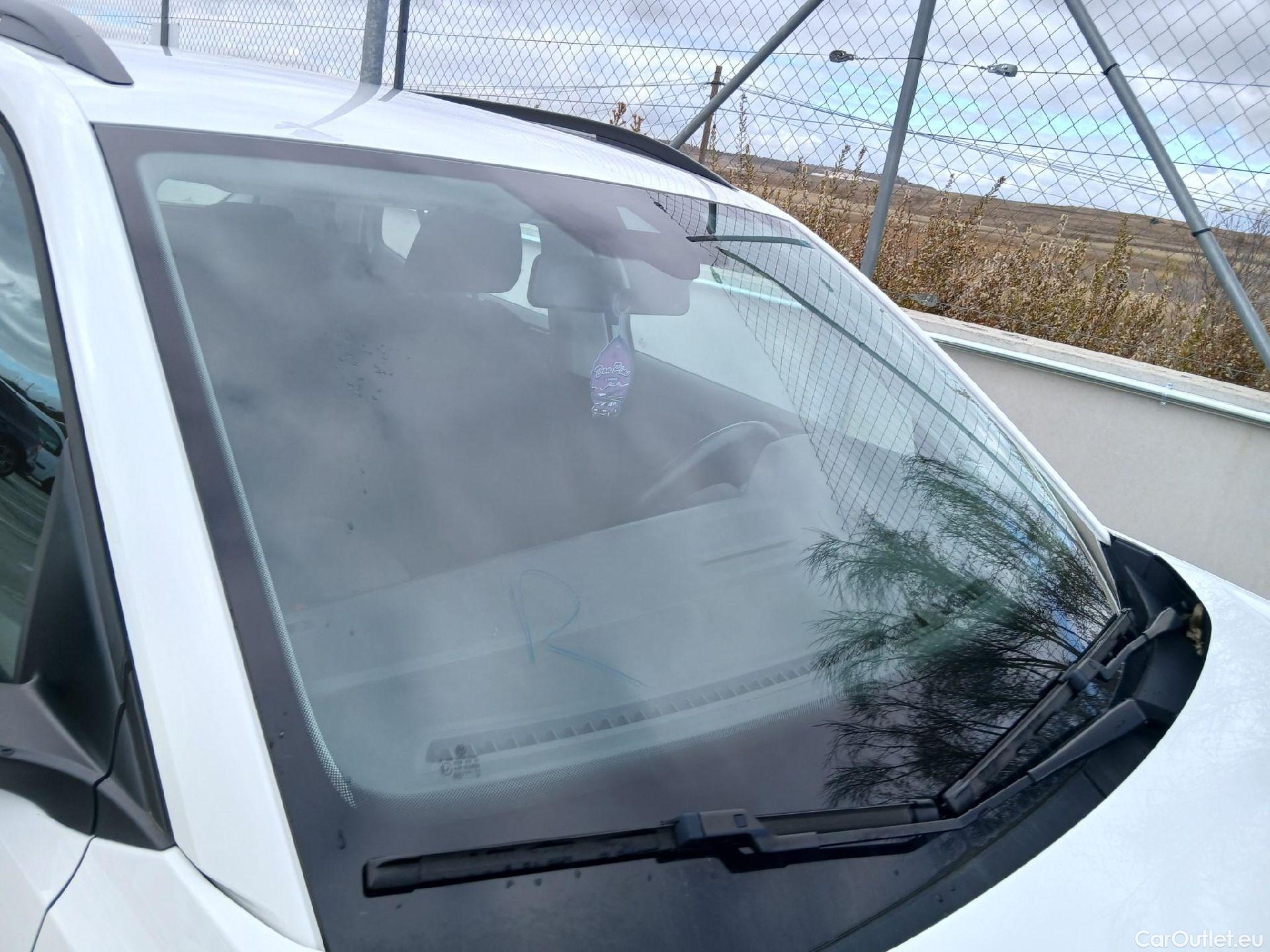  Volkswagen  T-CROSS VOLKSWAGEN  / 2018 / 5P / todoterreno Advance 1.0 TSI 81kW (110CV) DSG (AC3) #13