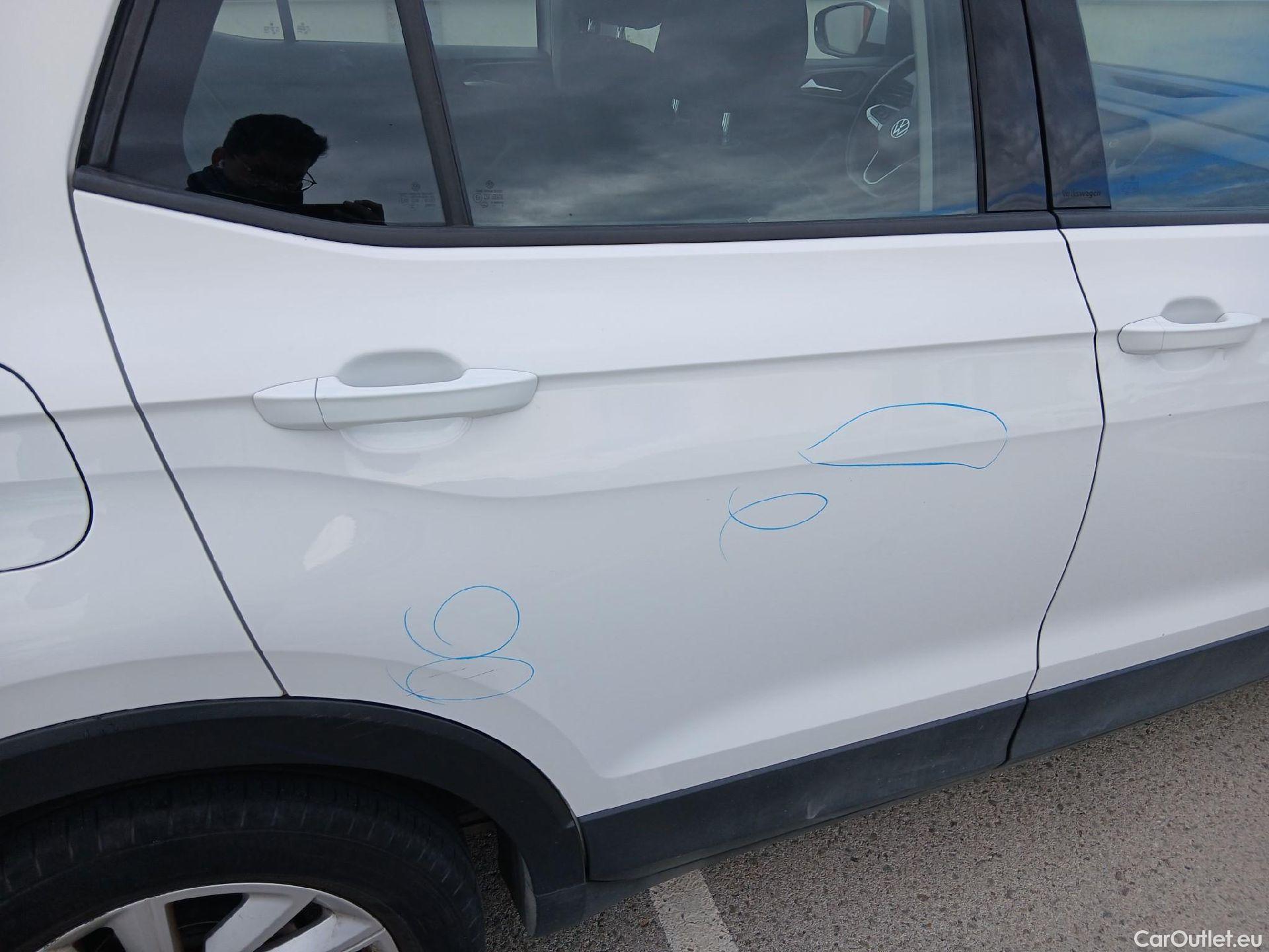  Volkswagen  T-CROSS VOLKSWAGEN  / 2018 / 5P / todoterreno Advance 1.0 TSI 81kW (110CV) DSG (AC3) #32