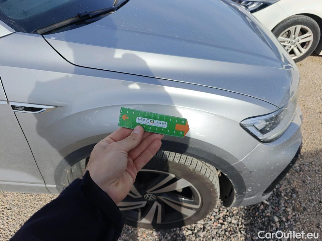  Volkswagen  T-ROC VOLKSWAGEN  / 2021 / 5P / todoterreno R-Line 1.5 TSI 110kW (150CV) #19