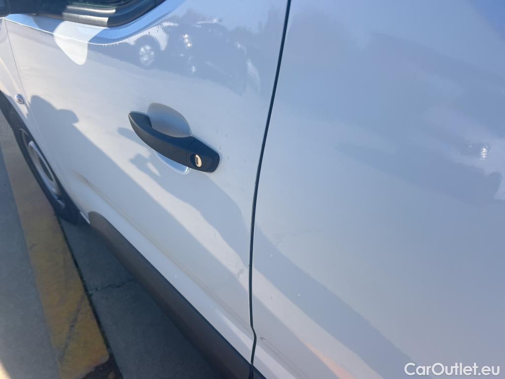  Citroen  Berlingo CITROEN  / 2018 / 4P / combi Talla M BlueHDi 100 LIVE (AC) #13