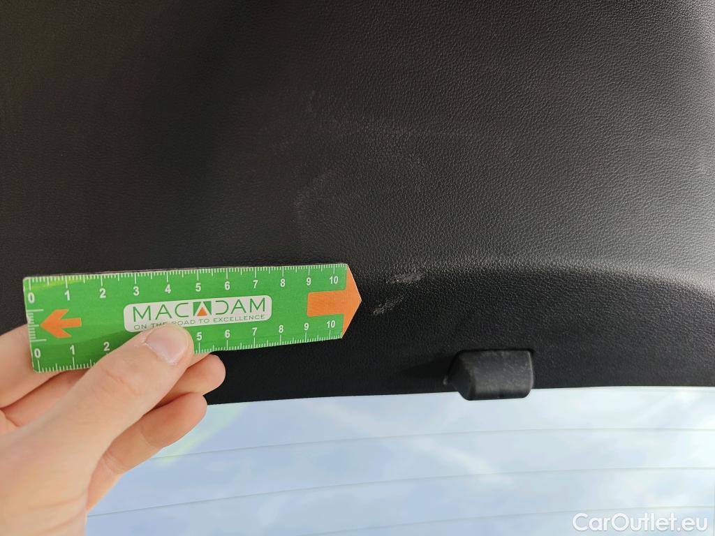  Volkswagen  T-ROC  Life 2.0 TDI 115CV MT6 E6d #16