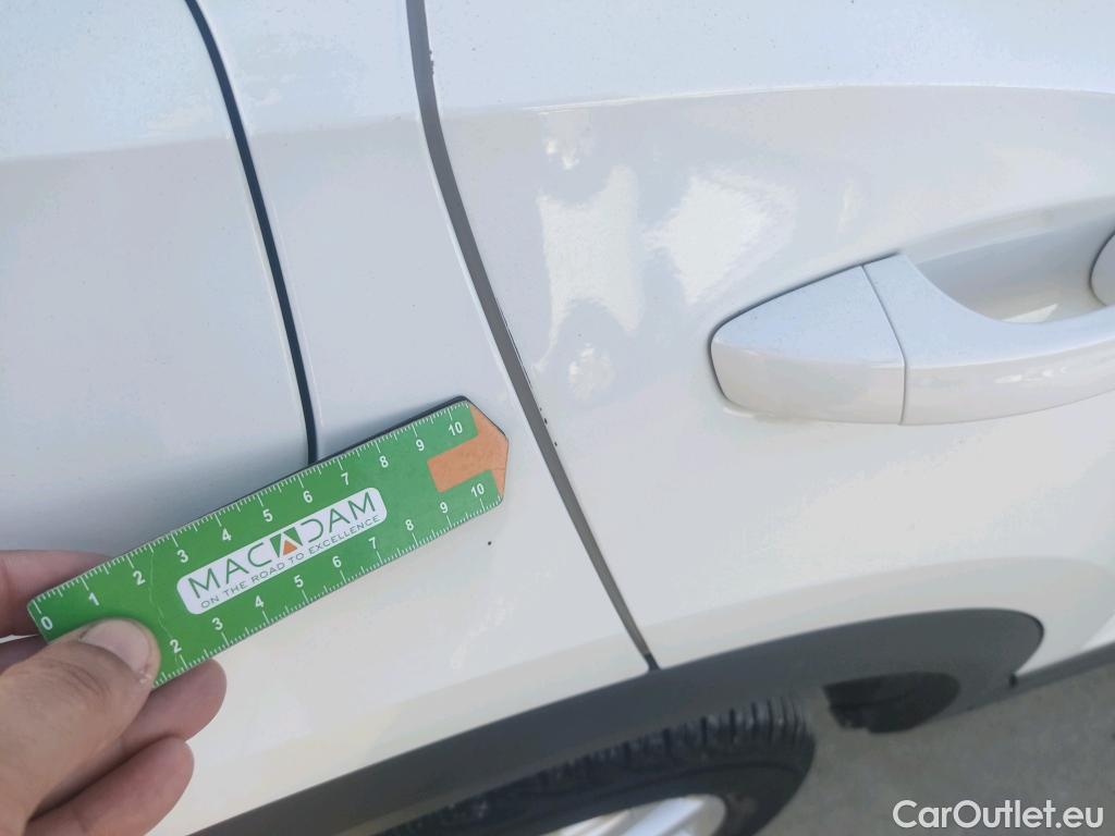  Volkswagen  T-ROC VOLKSWAGEN  / 2017 / 5P / todoterreno Advance 1.0 TSI 85kW (115CV) #14