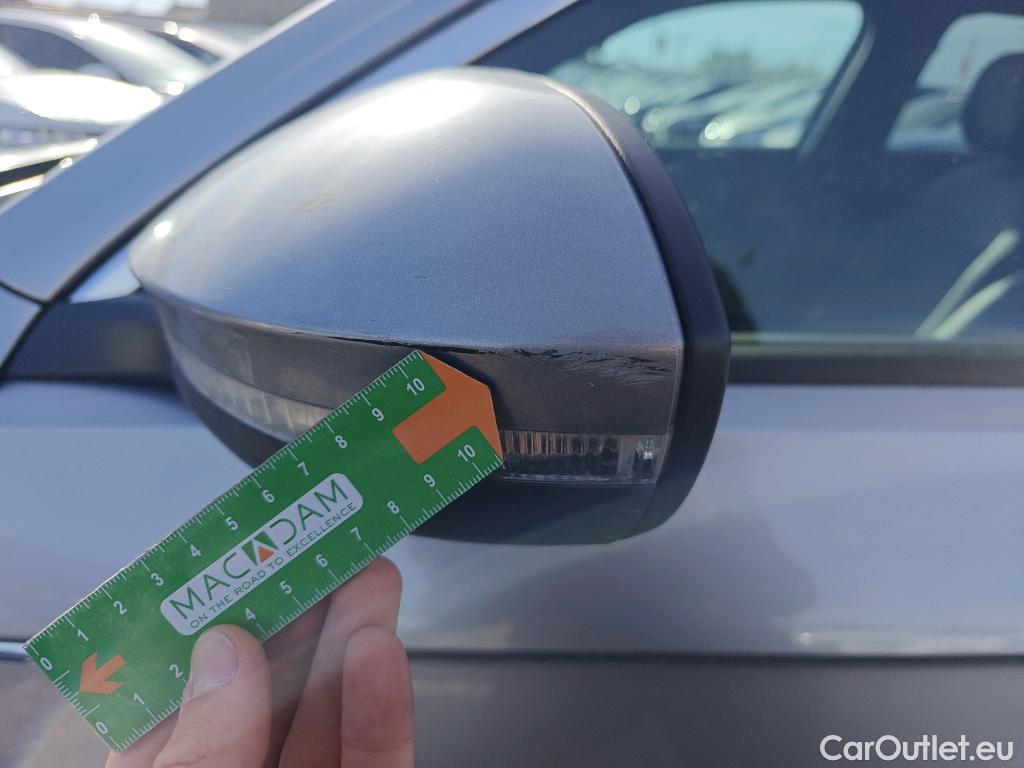  Volkswagen  T-ROC VOLKSWAGEN  / 2021 / 5P / todoterreno R-Line 1.5 TSI 110kW (150CV) #41