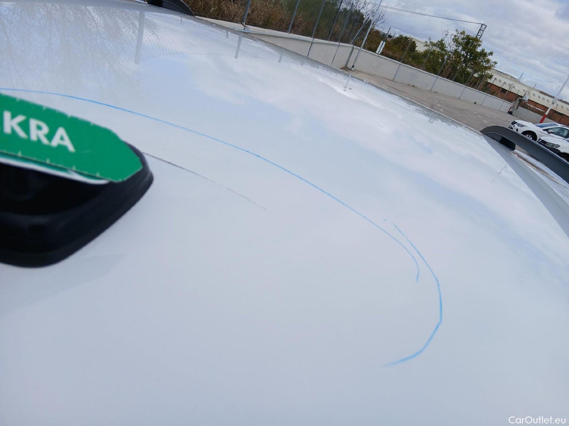  Volkswagen  T-CROSS VOLKSWAGEN  / 2018 / 5P / todoterreno Advance 1.0 TSI 81kW (110CV) DSG (AC3) #5