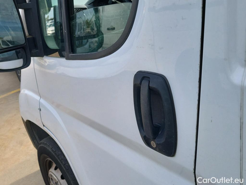  Citroen  Jumper CITROEN  / 2014 / 4P / furgón BlueHDi 88KW (120CV) Furgón 35L2H2 #61