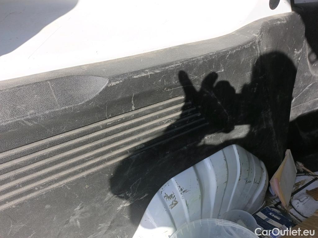  Citroen  Berlingo CITROEN  / 2018 / 4P / furgón derivado de turismo Talla M BlueHDi 100 #40