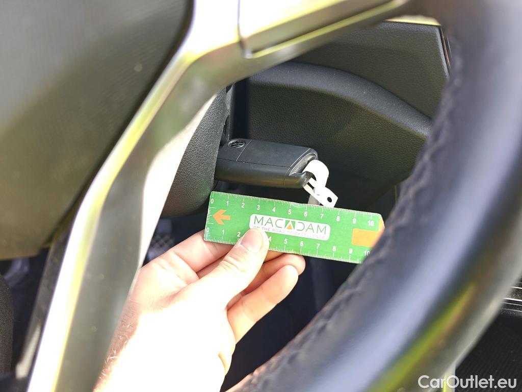  Volkswagen  T-ROC  Life 2.0 TDI 115CV MT6 E6d #1