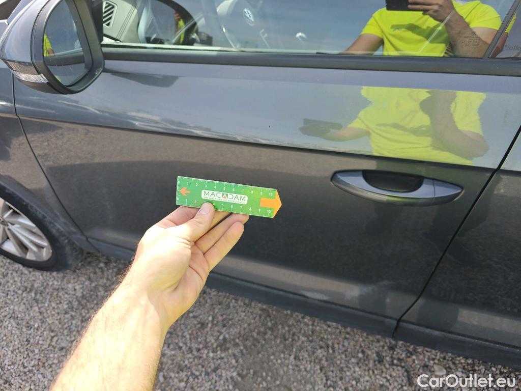  Volkswagen  T-ROC  Life 2.0 TDI 115CV MT6 E6d #12