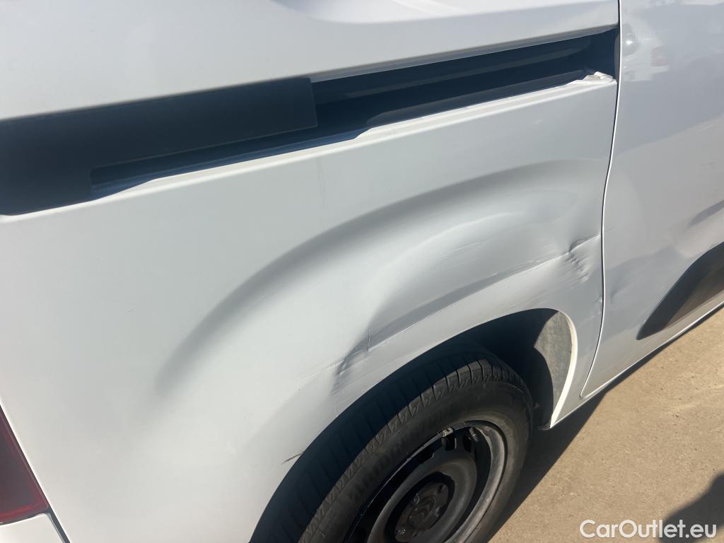  Citroen  Berlingo CITROEN  / 2018 / 4P / combi Talla M BlueHDi 100 LIVE (AC) #4