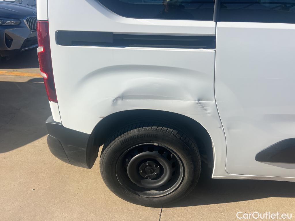  Citroen  Berlingo CITROEN  / 2018 / 4P / combi Talla M BlueHDi 100 LIVE (AC) #3