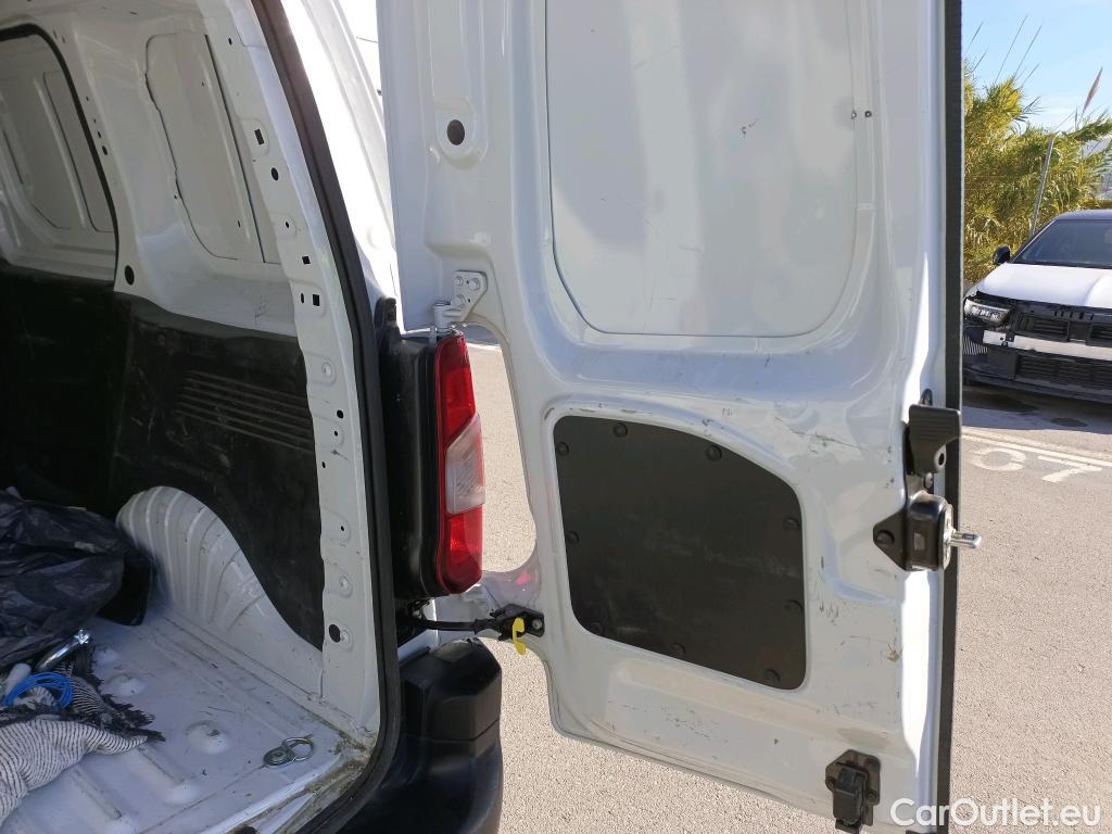  Citroen  Berlingo CITROEN  / 2018 / 4P / furgón derivado de turismo Talla M BlueHDi 100 #9