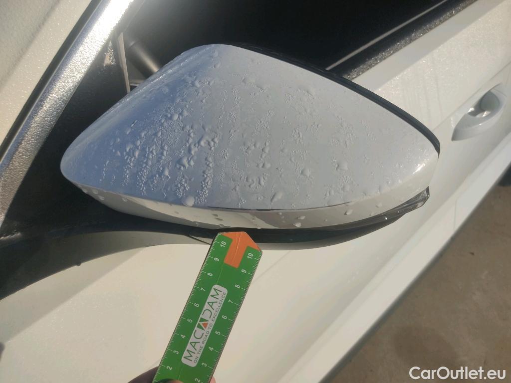  Volkswagen  T-ROC VOLKSWAGEN  / 2017 / 5P / todoterreno Advance 1.0 TSI 85kW (115CV) #8