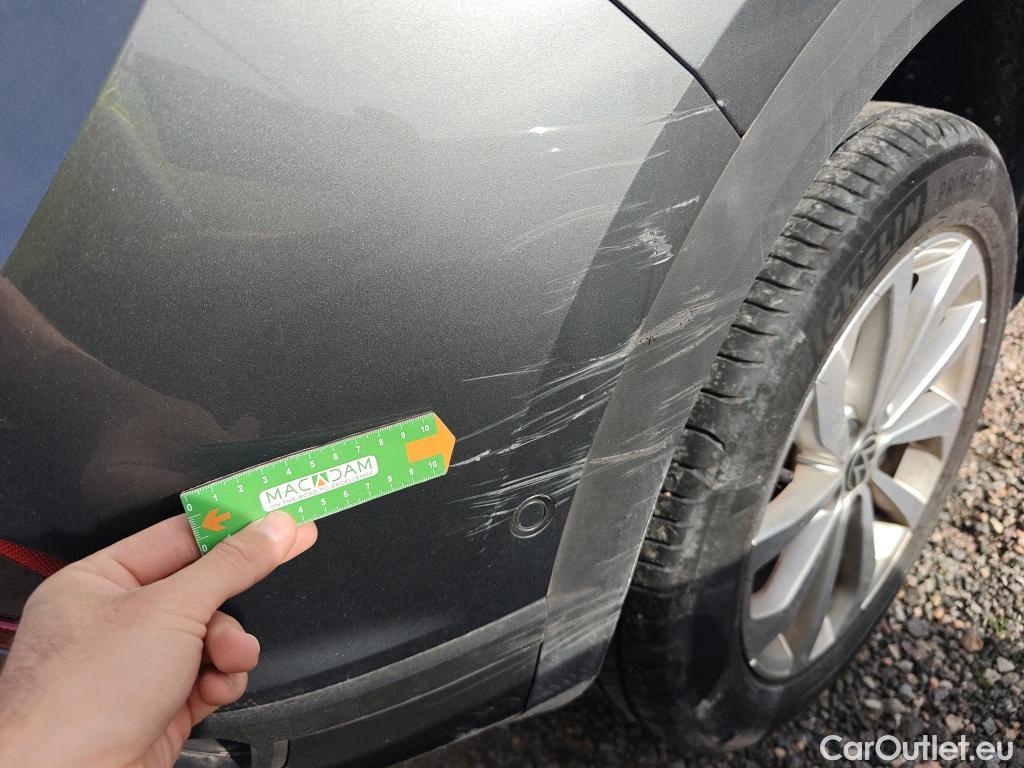  Volkswagen  T-ROC  Life 2.0 TDI 115CV MT6 E6d #23