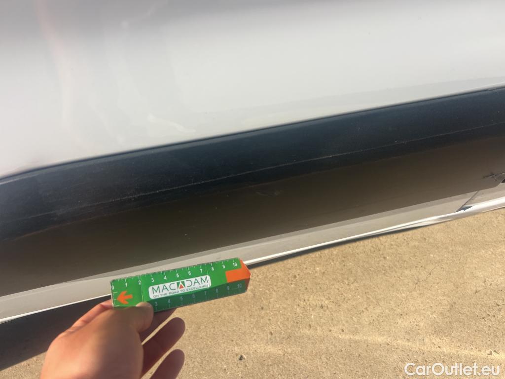  Citroen  Berlingo CITROEN  / 2018 / 4P / combi Talla M BlueHDi 100 LIVE (AC) #42