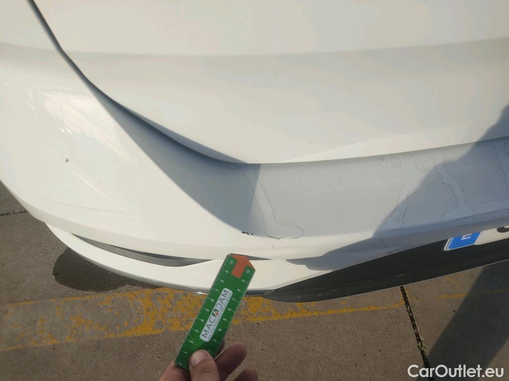  Volkswagen  T-ROC VOLKSWAGEN  / 2017 / 5P / todoterreno Advance 1.0 TSI 85kW (115CV) #16