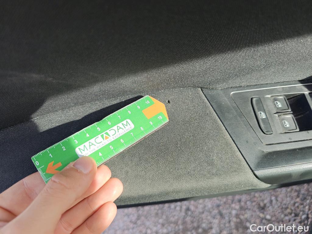  Volkswagen  T-ROC  Life 2.0 TDI 115CV MT6 E6d #18