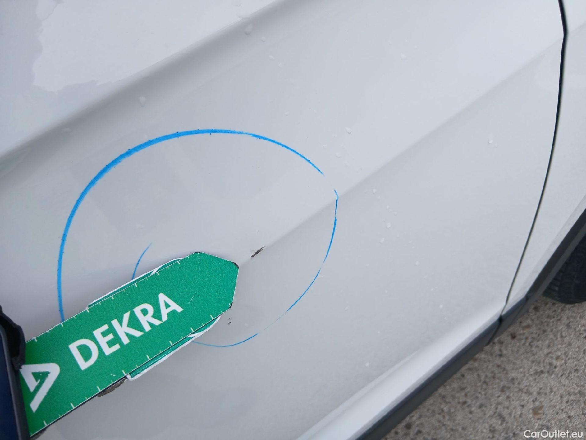  Volkswagen  T-CROSS VOLKSWAGEN  / 2018 / 5P / todoterreno Advance 1.0 TSI 81kW (110CV) DSG (AC3) #34