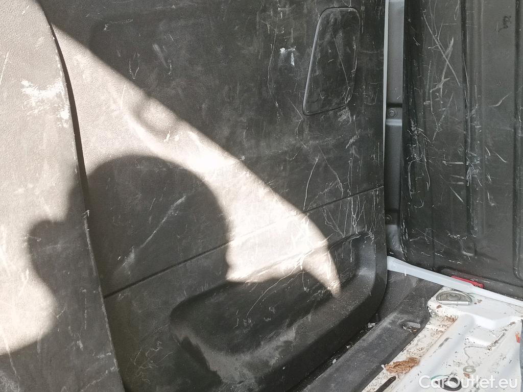  Citroen  Berlingo CITROEN  / 2018 / 4P / furgón derivado de turismo Talla M BlueHDi 100 #46