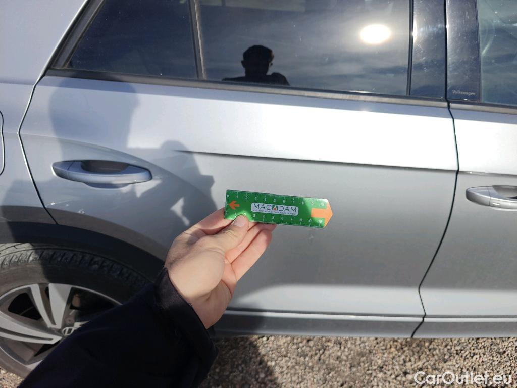  Volkswagen  T-ROC VOLKSWAGEN  / 2021 / 5P / todoterreno R-Line 1.5 TSI 110kW (150CV) #37