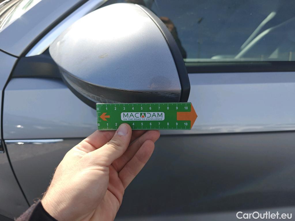  Volkswagen  T-ROC VOLKSWAGEN  / 2021 / 5P / todoterreno R-Line 1.5 TSI 110kW (150CV) #40