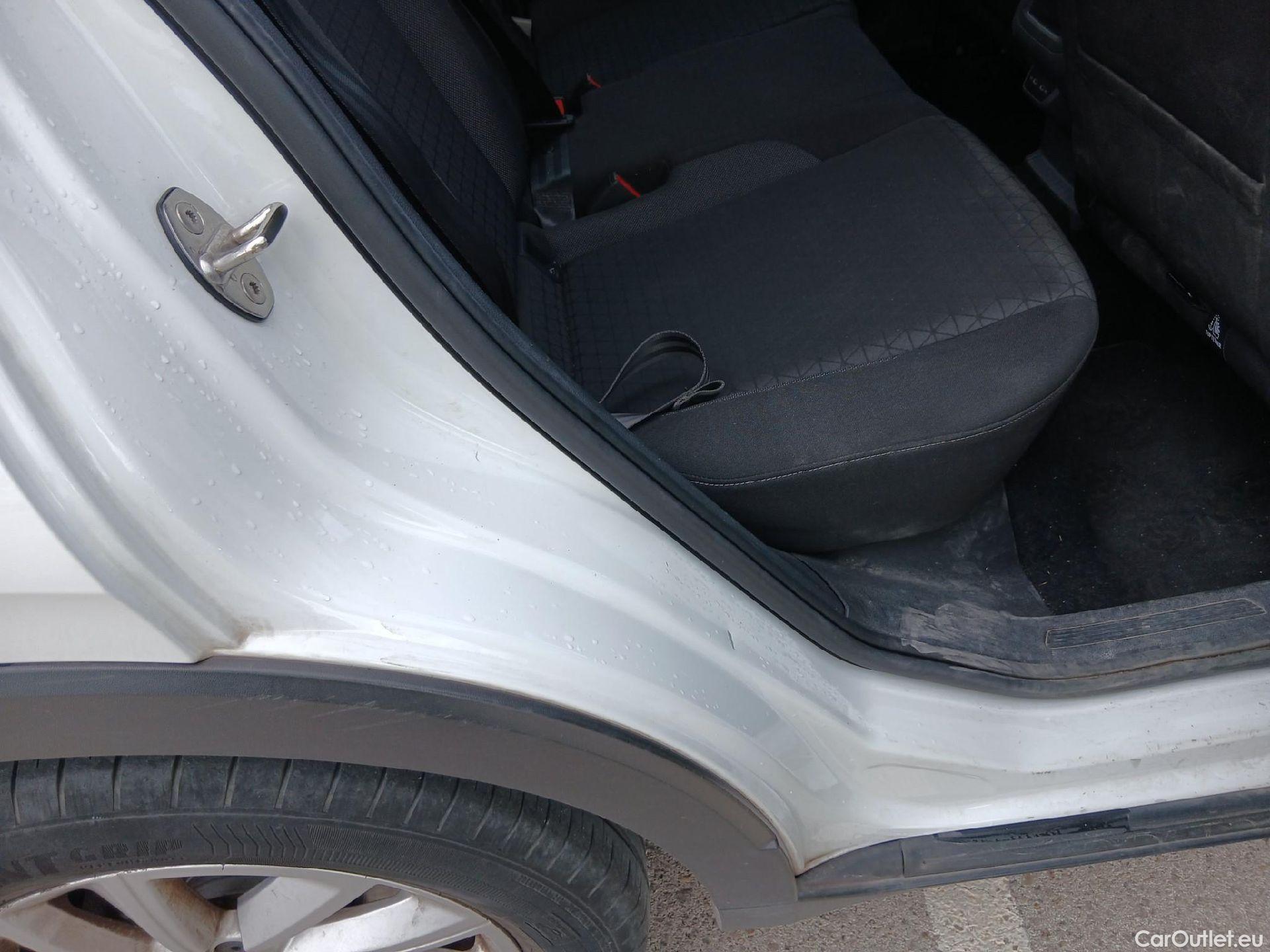  Volkswagen  T-CROSS VOLKSWAGEN  / 2018 / 5P / todoterreno Advance 1.0 TSI 81kW (110CV) DSG (AC3) #10