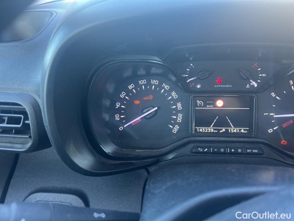  Citroen  Berlingo CITROEN  / 2018 / 4P / combi Talla M BlueHDi 100 LIVE (AC) #48