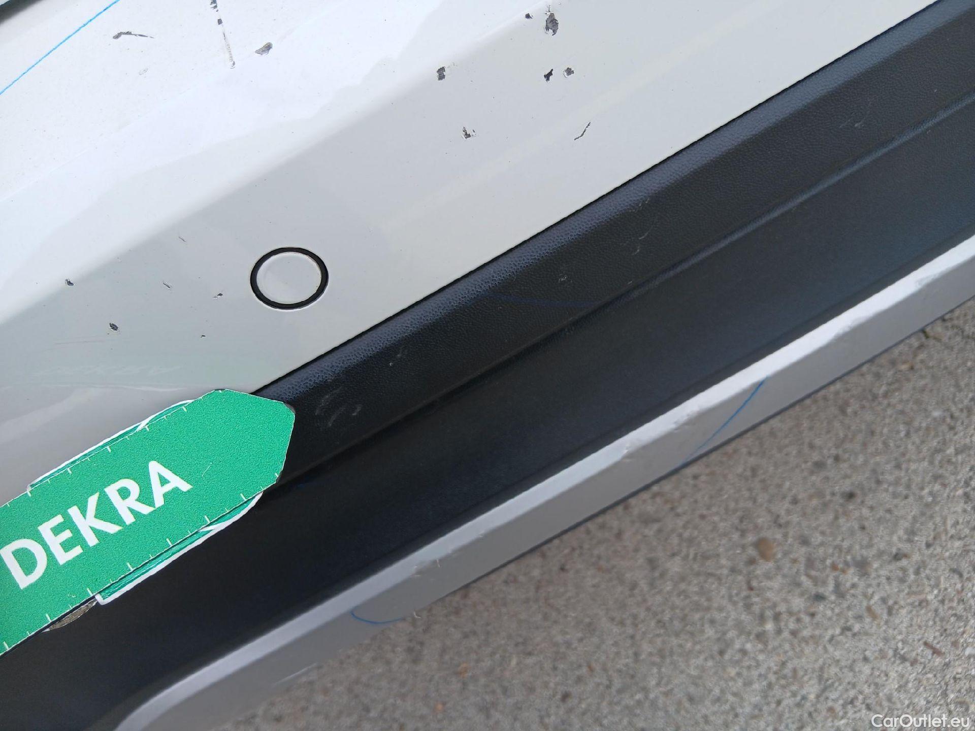  Volkswagen  T-CROSS VOLKSWAGEN  / 2018 / 5P / todoterreno Advance 1.0 TSI 81kW (110CV) DSG (AC3) #26