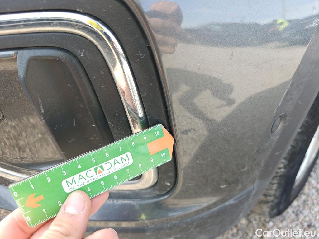  Volkswagen  T-ROC  Life 2.0 TDI 115CV MT6 E6d #26